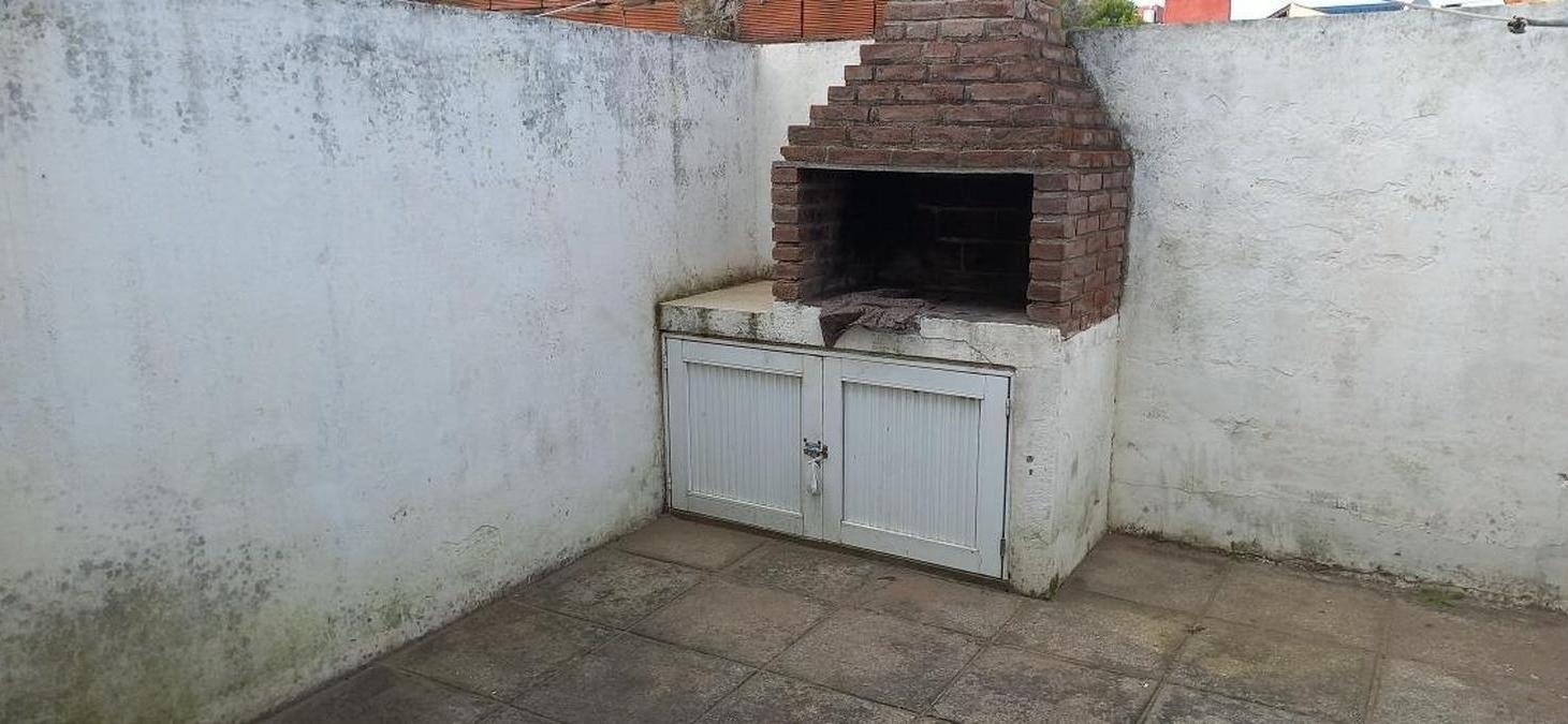 Departamento en venta - 2 dormitorios 1 baño - terraza - 70 mts2 - Las Toninas