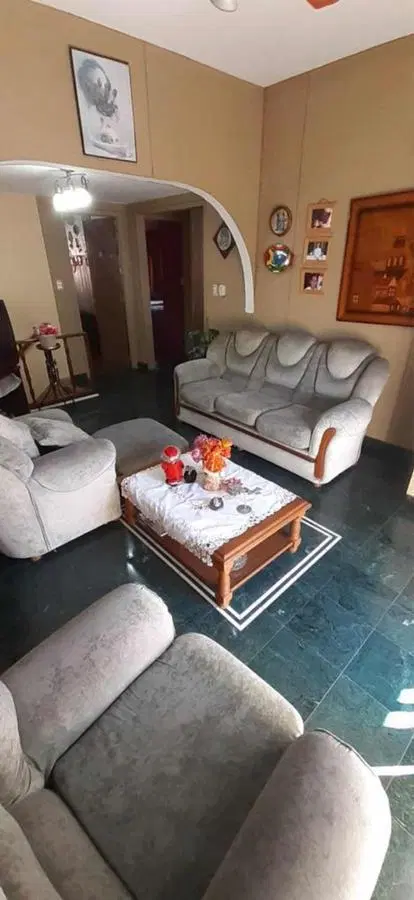 Casa en venta - 2 Dormitorios 2 Baños 1 Cochera - 250Mts2 - Villa Bosch 2