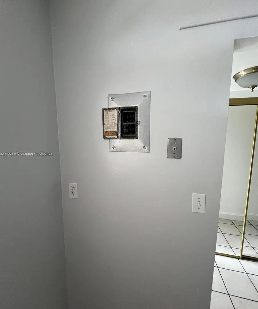 Casa en venta - Estudio - 1 Baño - 42Mts2 - Lauderhill, Browar, Florida, USA 1
