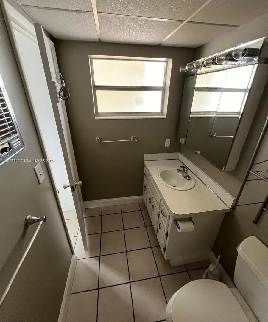 Casa en venta - Estudio - 1 Baño - 42Mts2 - Lauderhill, Browar, Florida, USA 5