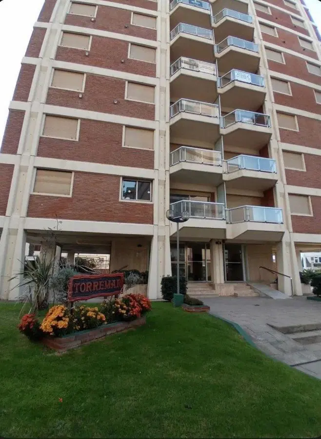 Departamento en venta - 3 dormitorios 2 baños - 85mts2 - Pinamar 3