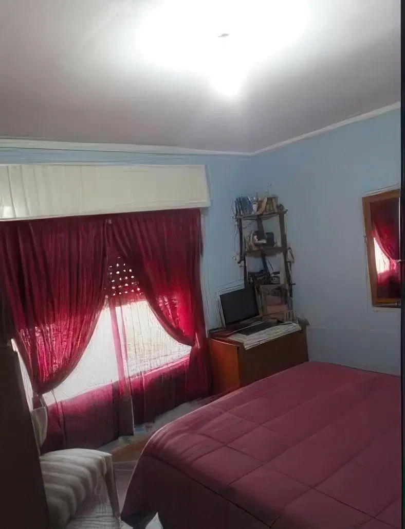 Casa en venta - 3 Dormitorios 1 Baño - Cochera - 330mts2 - Zárate 5