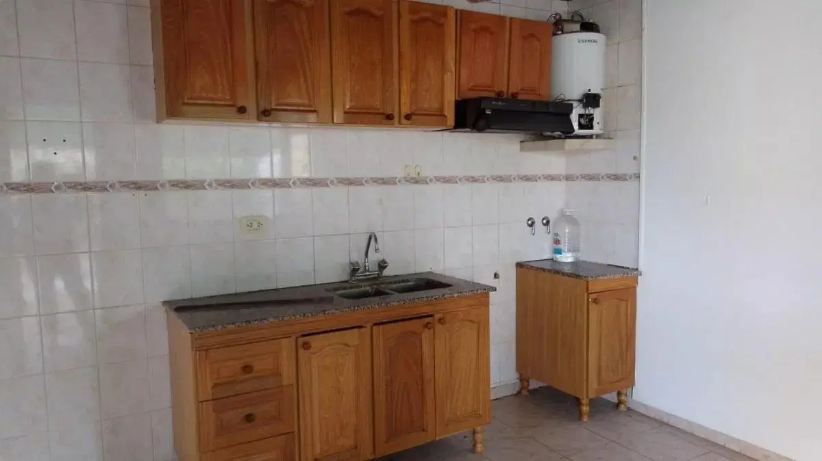 Casa en venta - 2 Dormitorios 1 Baño 1 Cochera - 600Mts2 - General Villegas 3