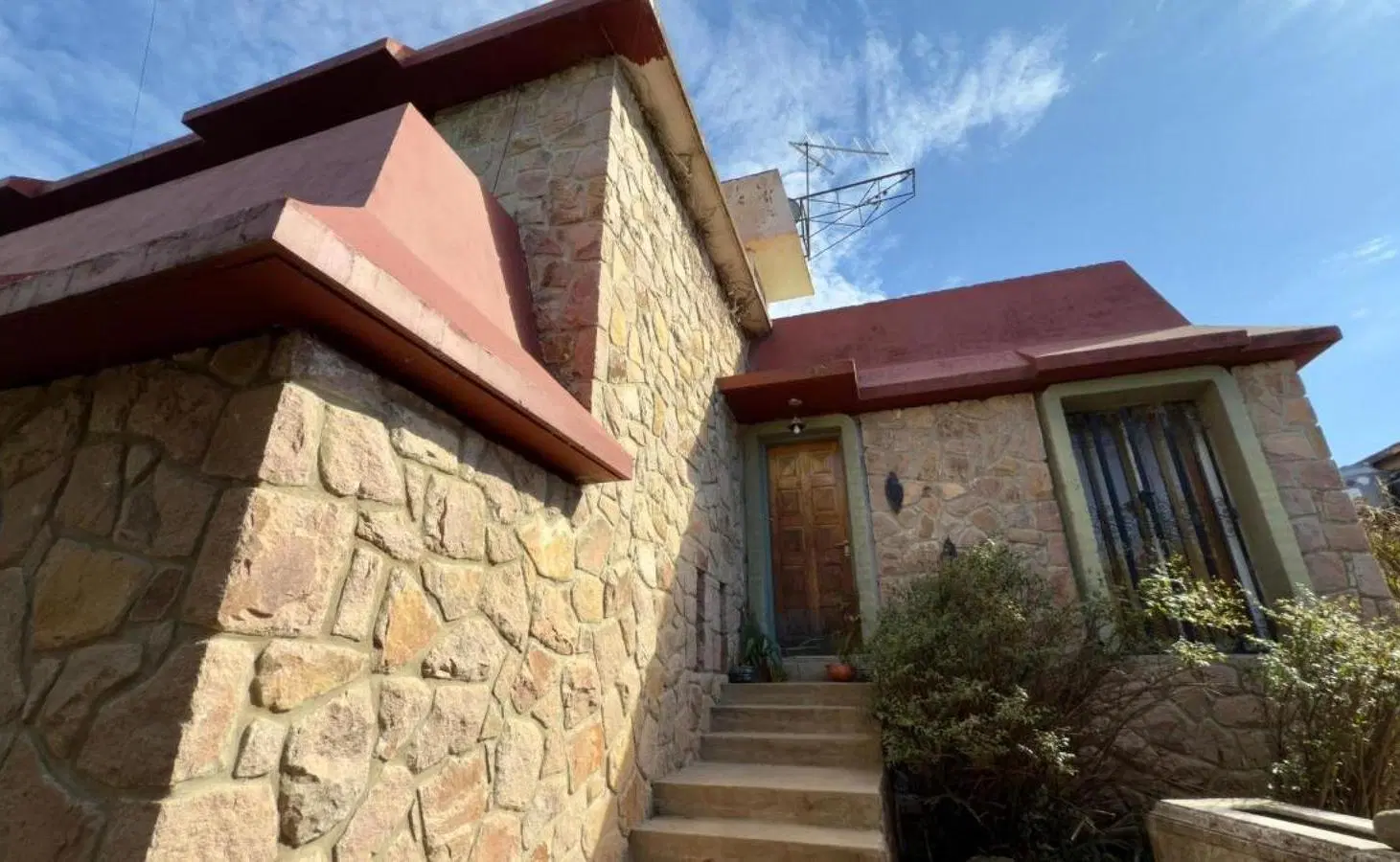 Casa en venta - 4 Dormitorios 2 Baños - Córdoba 1