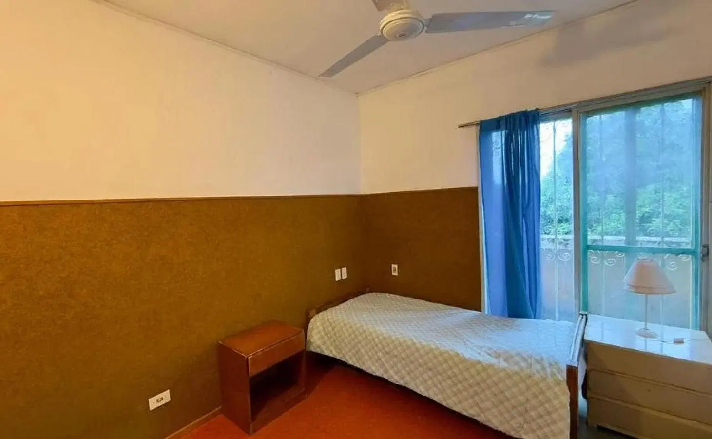 Casa en venta - 4 Dormitorios 2 Baños - Córdoba 2