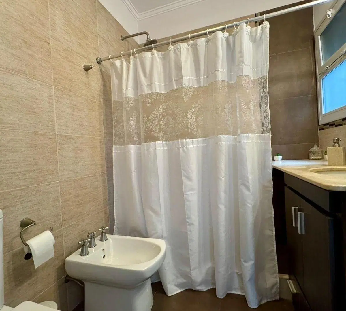 Casa en venta - 4 Dormitorios 2 Baños - Chivilcoy 4