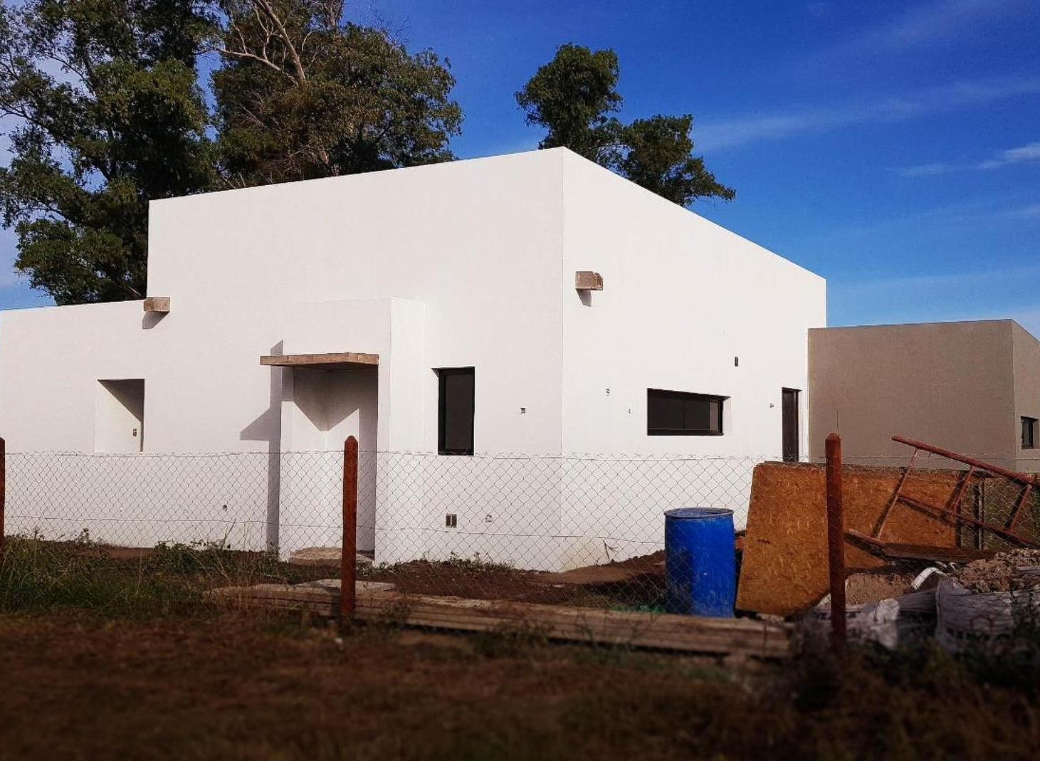 Casa en venta - 3 Dormitorios 4 Baños - Cocheras - 600Mts2 - Tiempos de Canning, Guernica