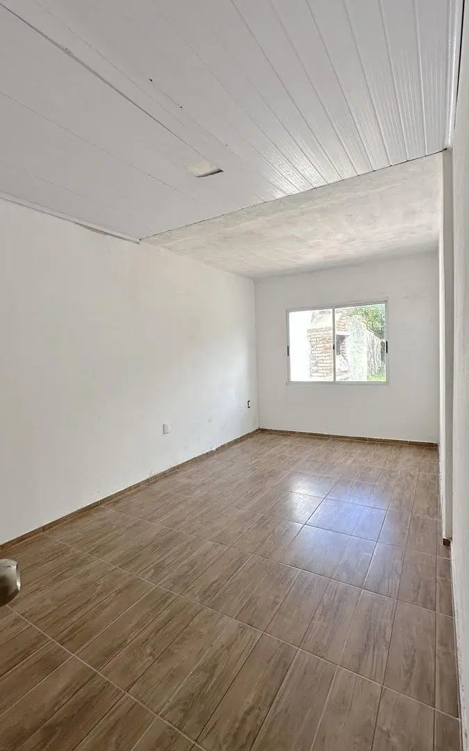 Casa en venta - 3 Dormitorios 2 Baños - 262mts2 - Uruguay 1