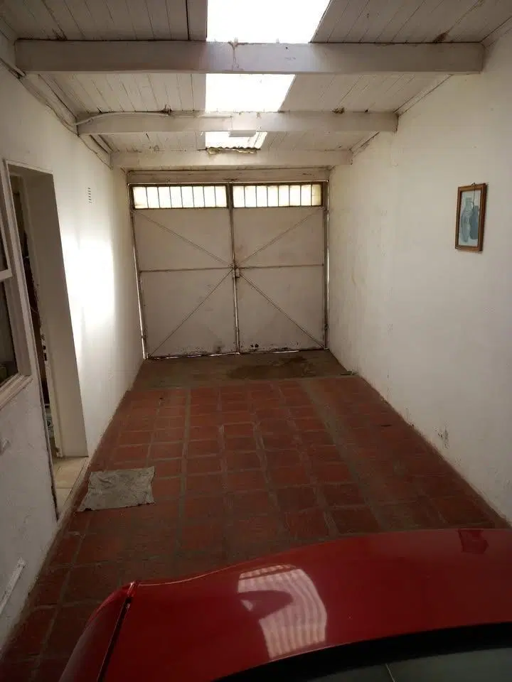 Casa en venta - 2 Dormitorios 1 Baño - Tandil 8