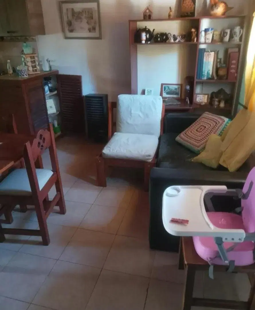 Casa en venta - 2 Dormitorios 1 Baño - 63Mts2 - Burzaco 5
