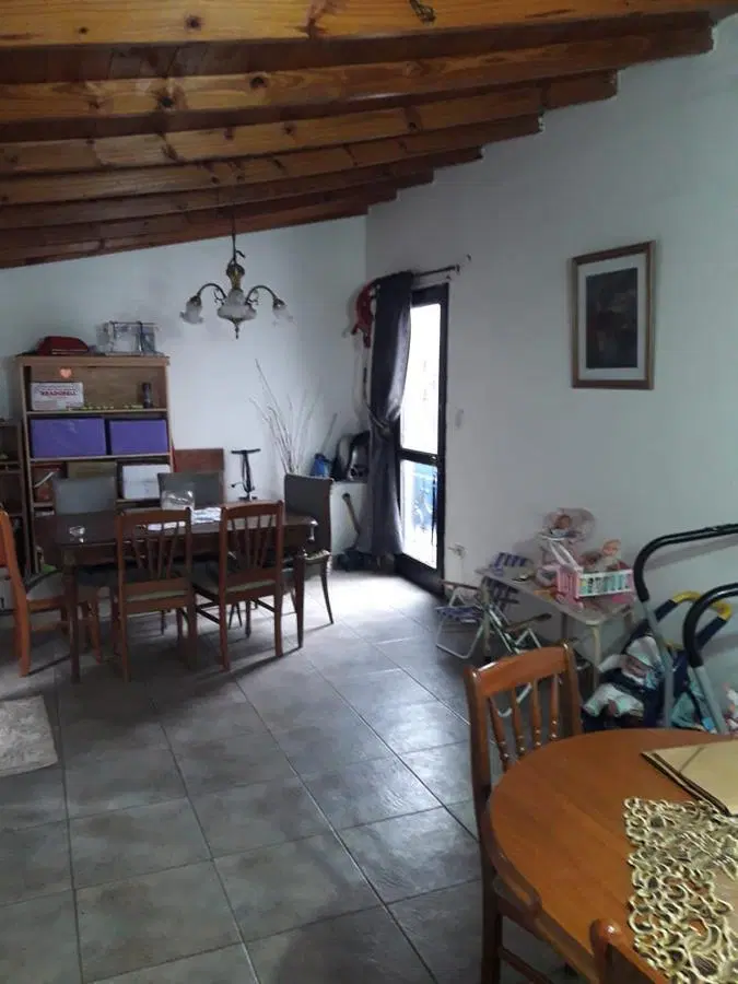 Casa en venta - 2 dormitorios 1 baño - Cochera - 90mts2 - Los Hornos, La Plata 5
