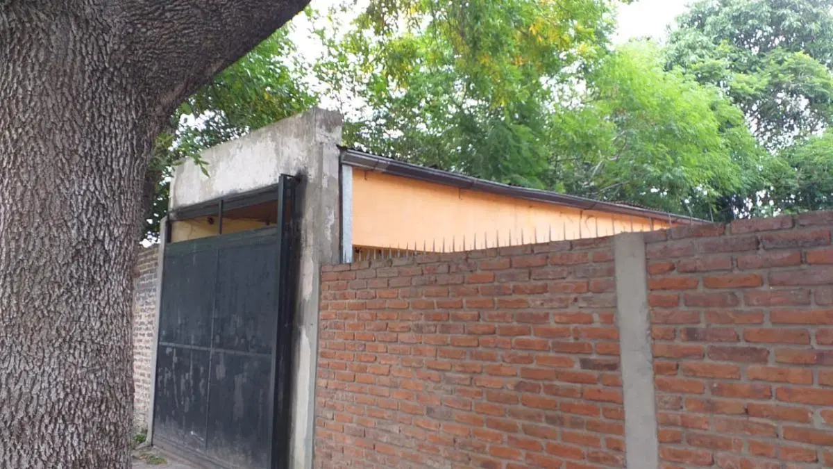 Casa en venta - 2 dormitorios 1 baño - patio - 370 mts2 - Burzaco 8