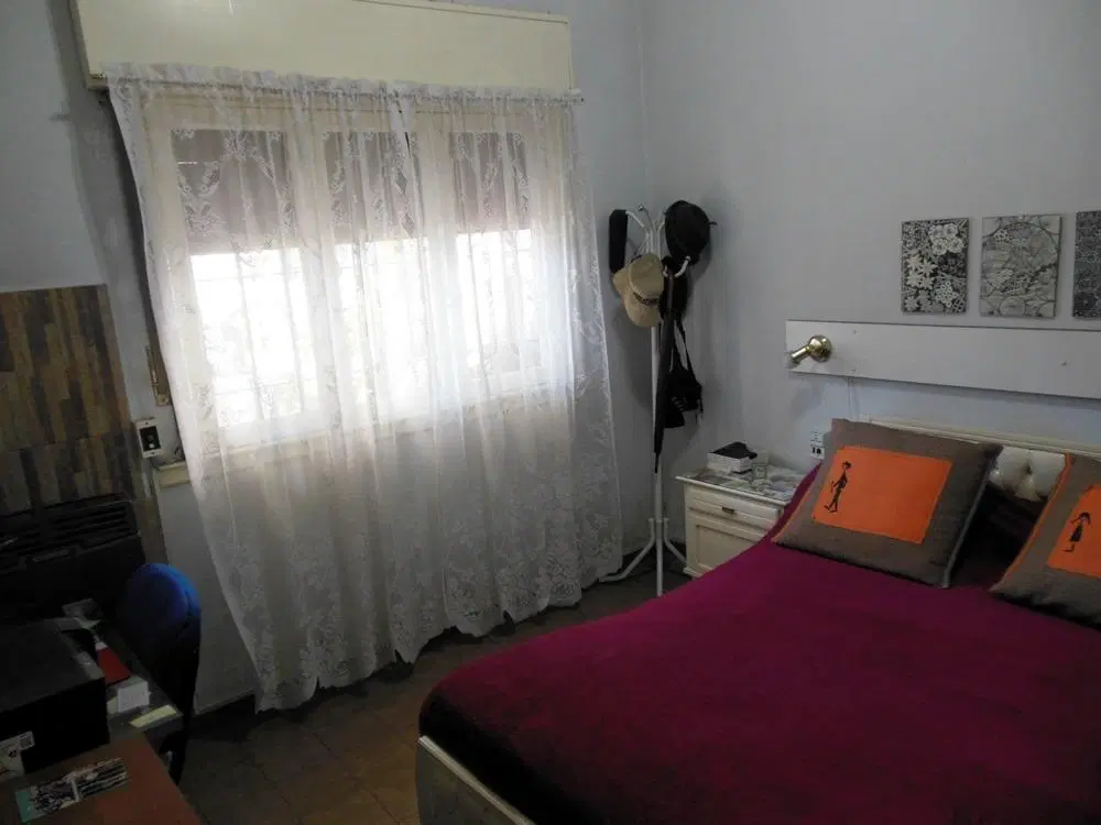 Casa en venta - 3 Dormitorios 2 Baños - 393mts2 - Zárate 4