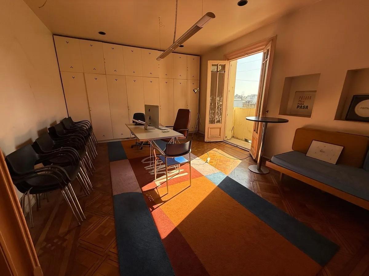 Foto de Departamento en venta - 2 Dormitorios 1 Baño - Balvanera, imagen 4