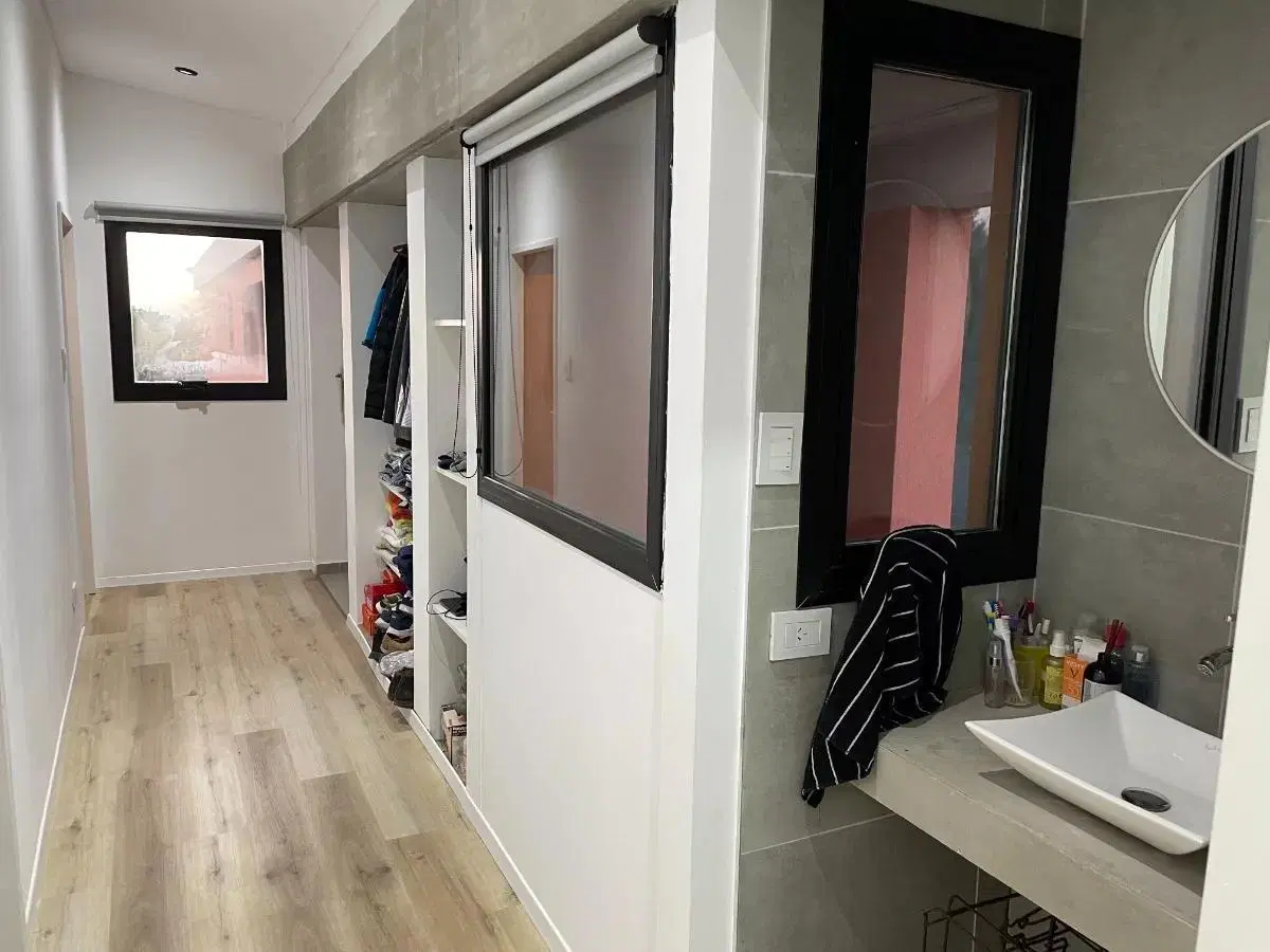 Casa en venta - 2 Dormitorios 2 Baños - 2.100Mts2 - Berisso 5