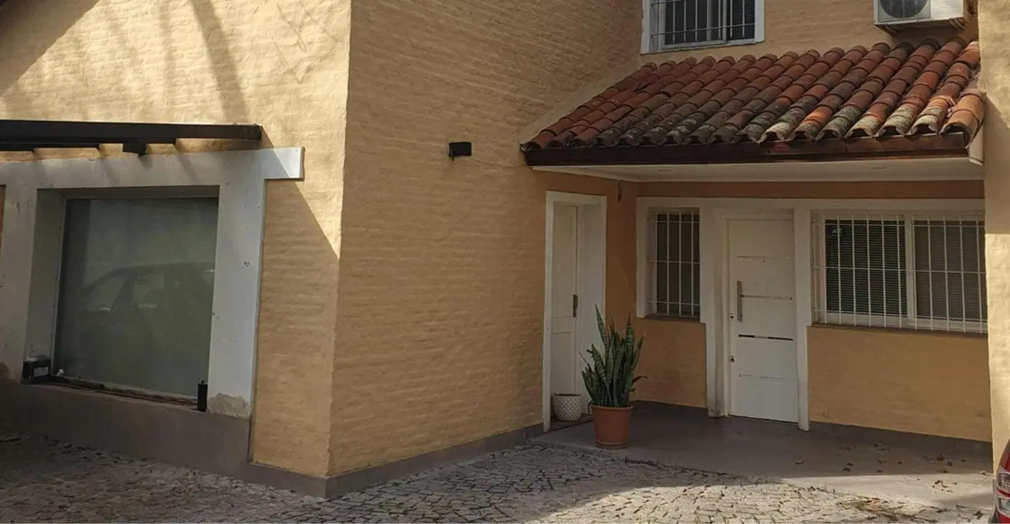 Casa quinta en venta - 3 Dormitorios 5 Baños - Tortuguitas 4