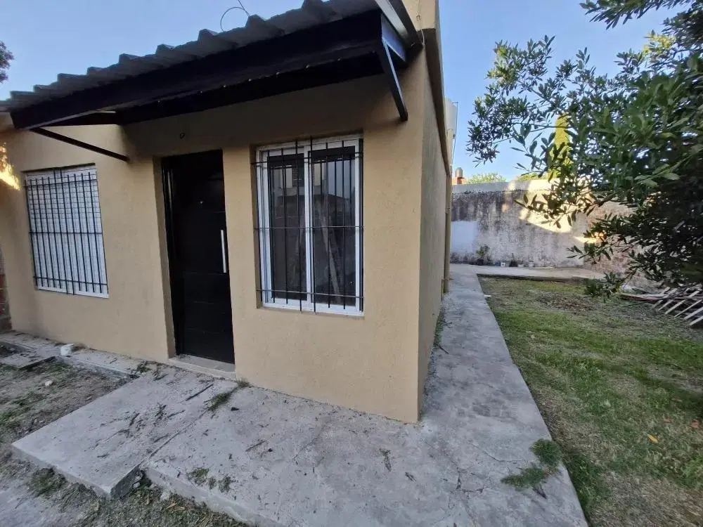 Casas en venta - 5 Dormitorios 2 Baños - 420Mts2 - Avellaneda 3