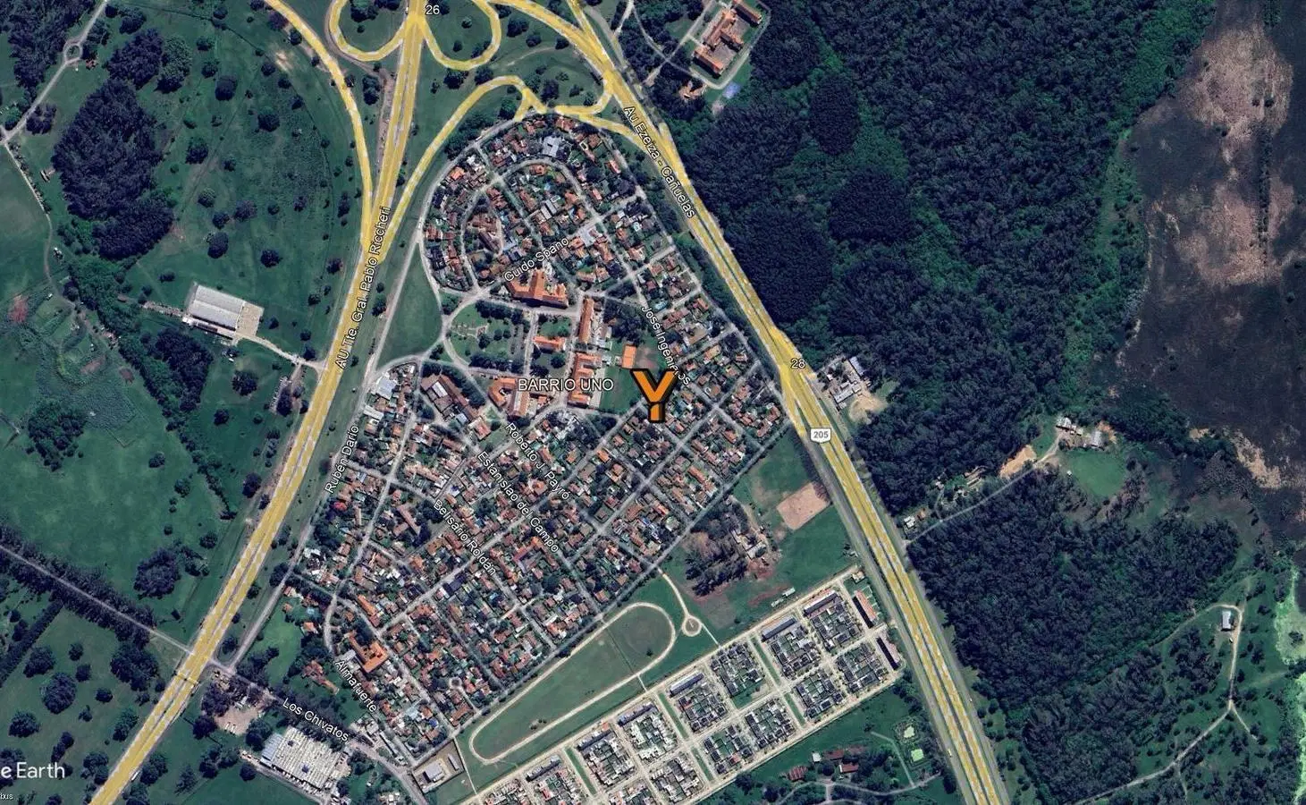 Casa en venta - 4 Dormitorios 3 Baños - Ezeiza 1