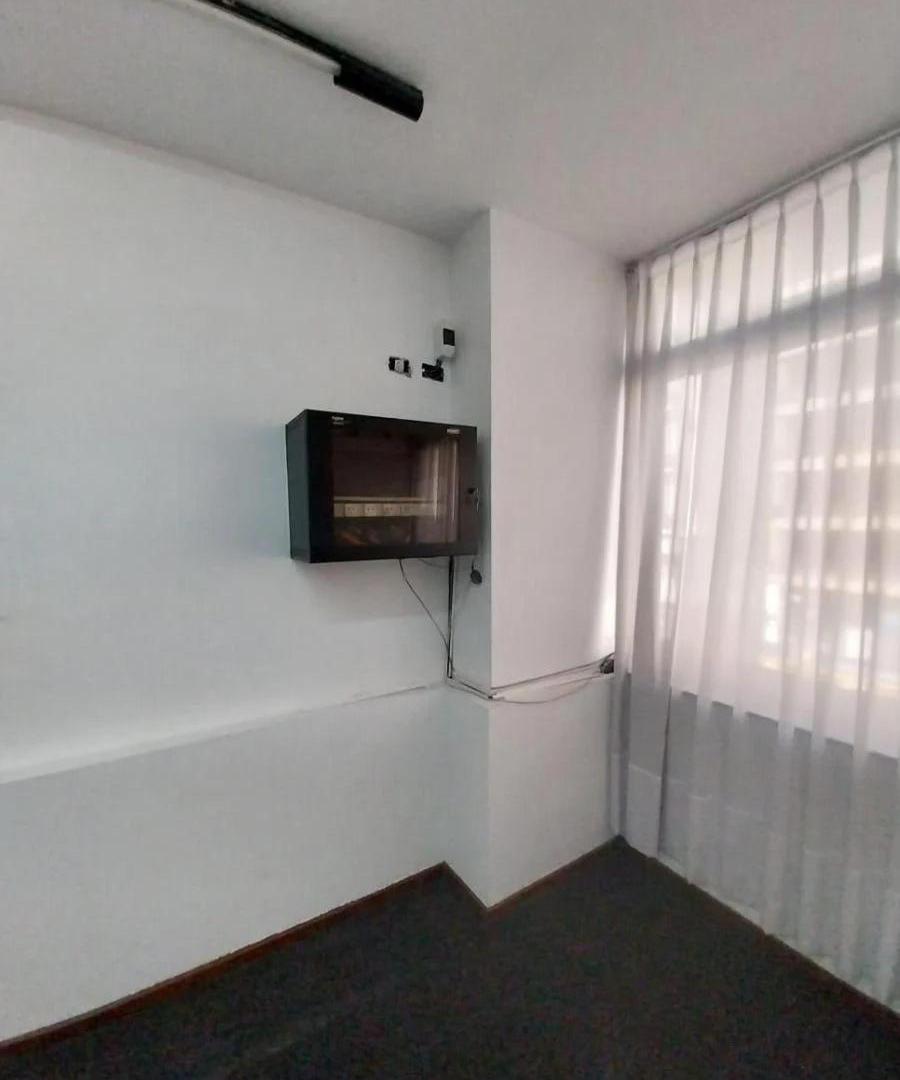 Foto de Oficina en venta - 5 Ambientes 2 Baños - Microcentro, imagen 2
