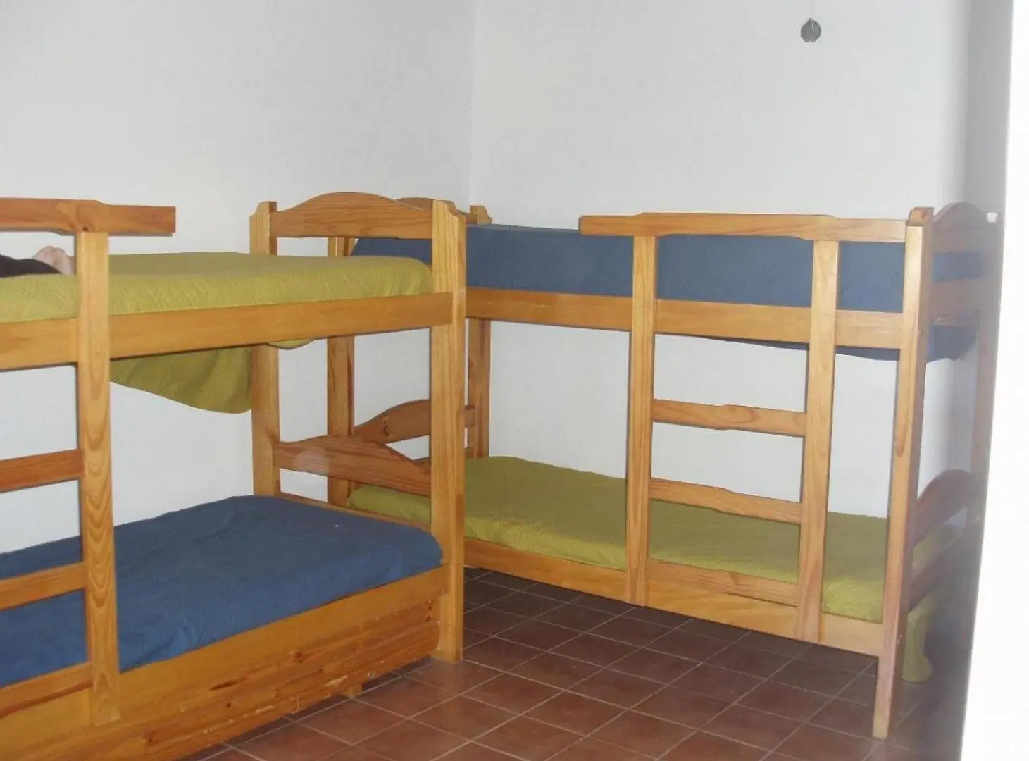 Casa en venta - 2 Dormitorios 2 Baños - 174mts2 - Mar del Tuyu 4