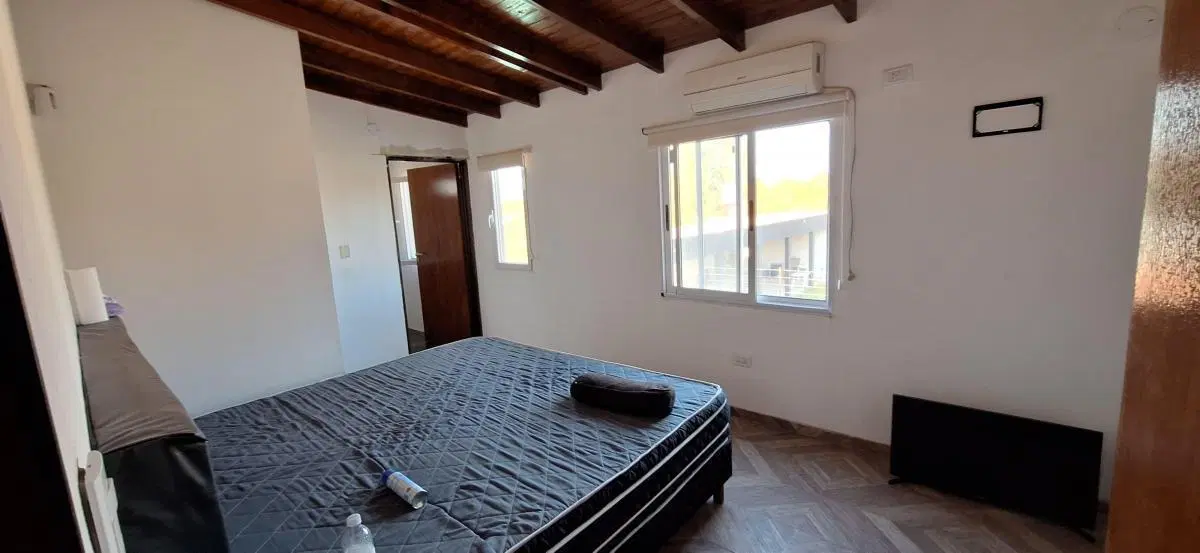 Casa en Venta - 2 Dormitorios 2 Baños - 300mts - Berazategui 5