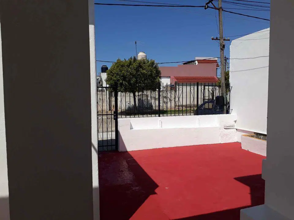 Casa en venta - 2 dormitorios 1 baño - Cochera - 277mts2 - Ensenada 3