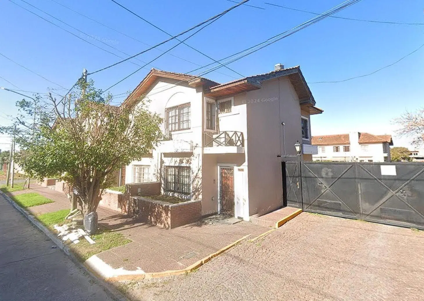 Casa en venta - 2 Dormitorios 2 Baños - Quilmes 3