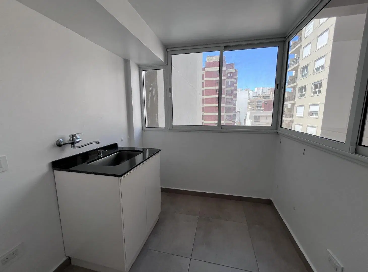 Departamento en Venta - 2 Dormitorios 2 Baños - 89mts - Mar Del Plata 1