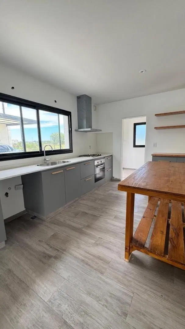 Casa en Venta - 4 Dormitorios 2 Baños - 192mts - Escobar 4
