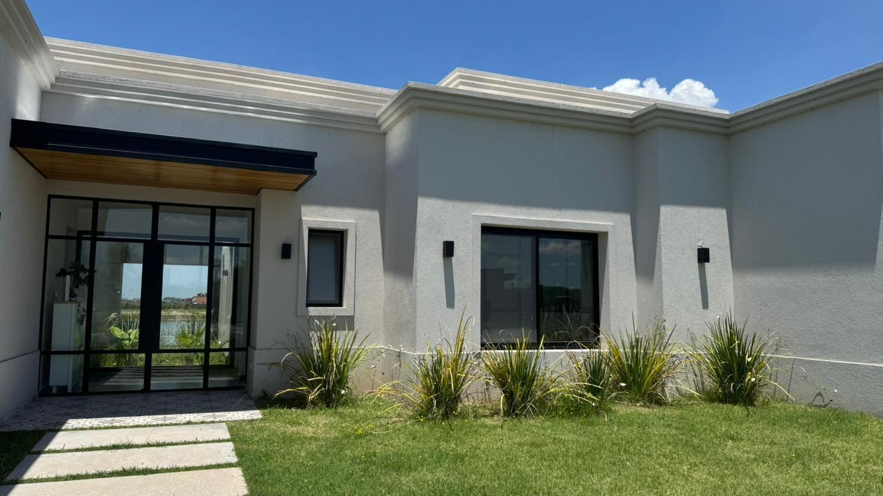 Casa en Venta - 4 Dormitorios 2 Baños - 192mts - Escobar