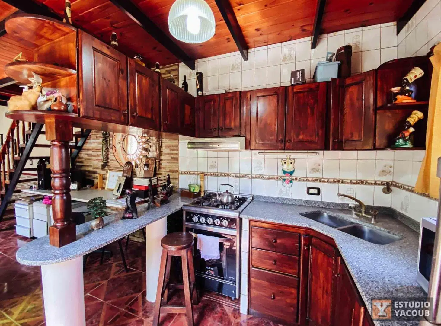 Casa en venta - 4 Dormitorios 2 Baños - Cochera - San Carlos, La Plata 5