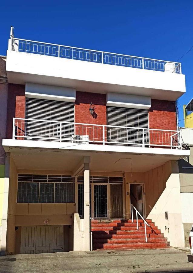 Departamento en venta - 3 dormitorios 1 baño - 85mts2 - Chivilcoy