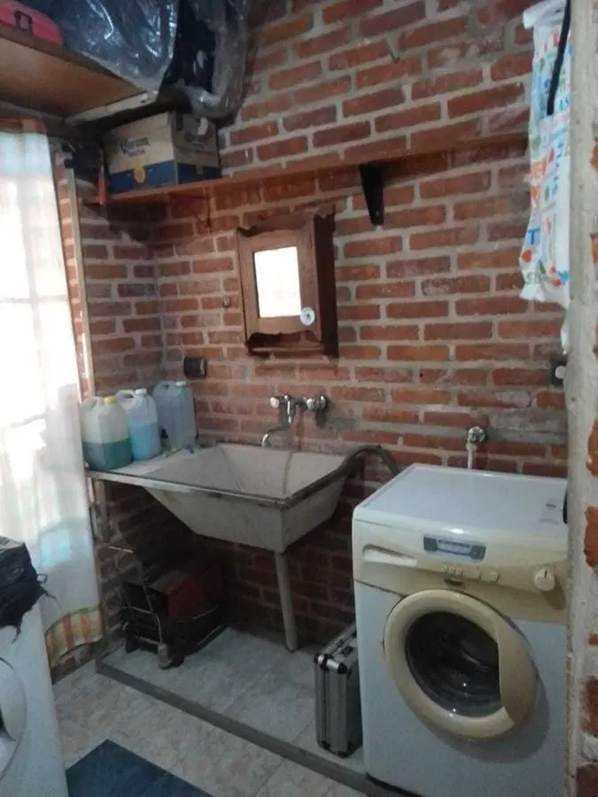 Casa en venta - 2 dormitorios 1 baño 1 cochera - 450mts2 totales - Ezeiza 8