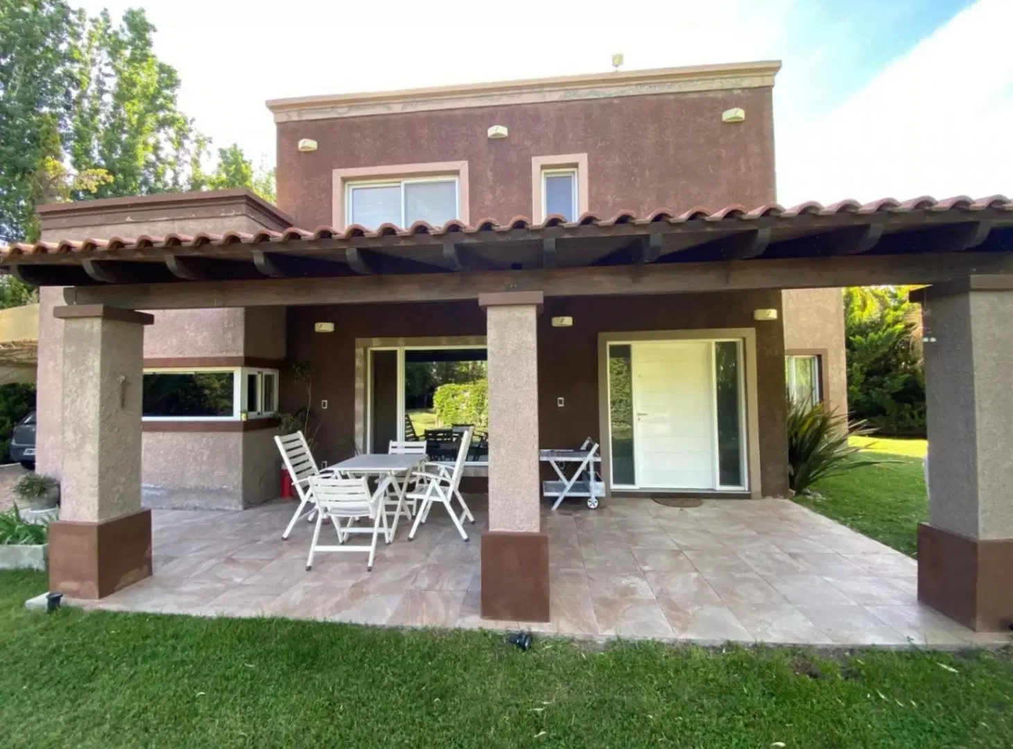 Casa en venta - 6 Dormitorios 4 Baños - Mendoza 4