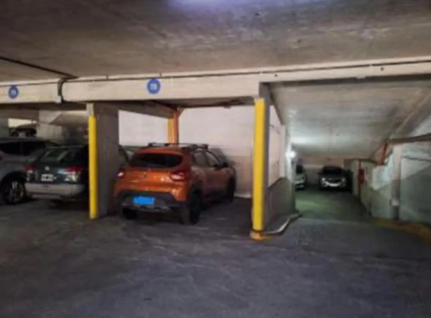 Cochera en venta - 15mts2 - Balvanera 4