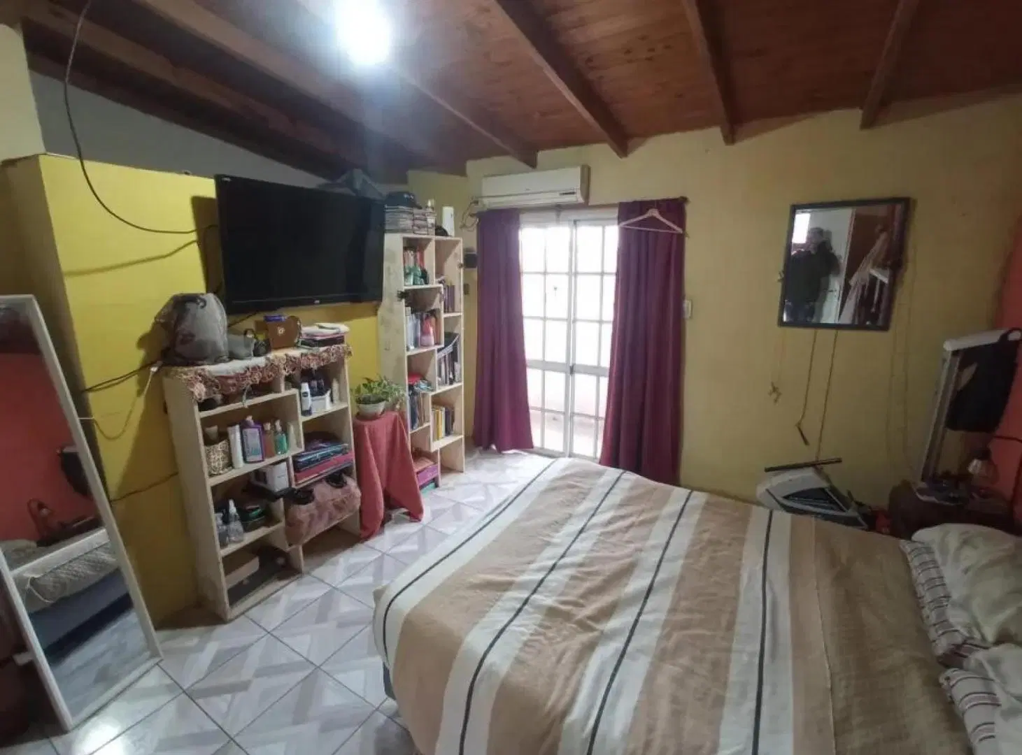 Casa en venta - 4 Dormitorios 2 Baños - Almirante Brown 4