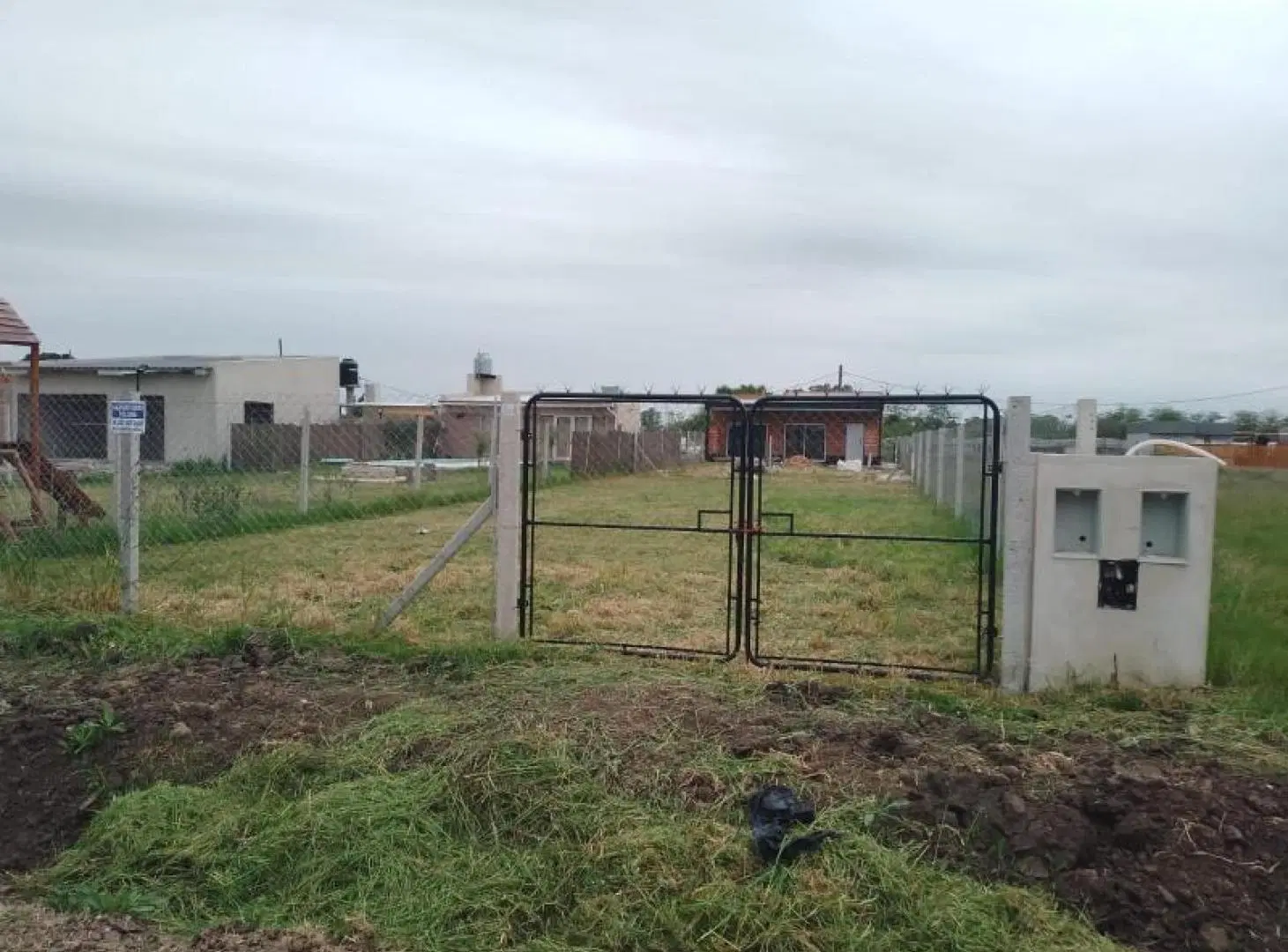 Terreno en venta - 300Mts2 - Ángel Etcheverry, La Plata 4