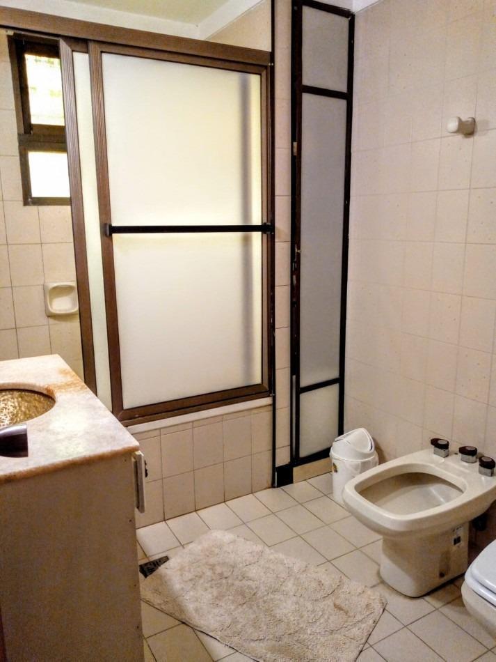 Casa en venta - 3 Dormitorios 3 Baños - Villa Gesell