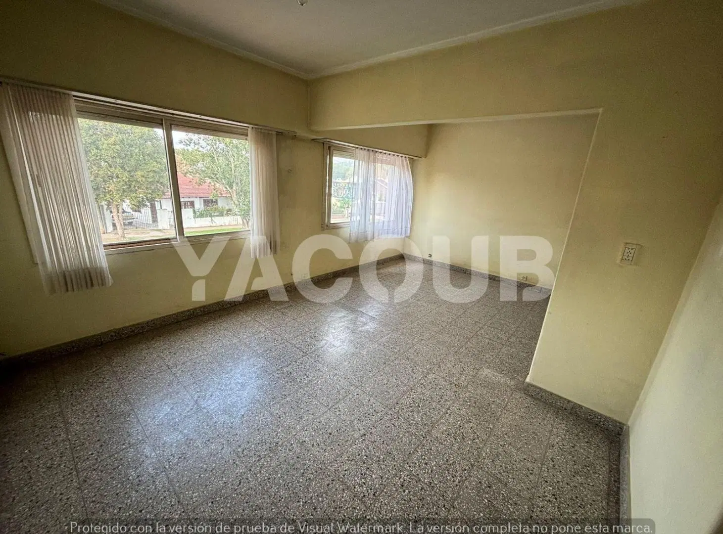 Local comercial en PB mas Departamento de tres dormitorios en PA - Tandil centro 2