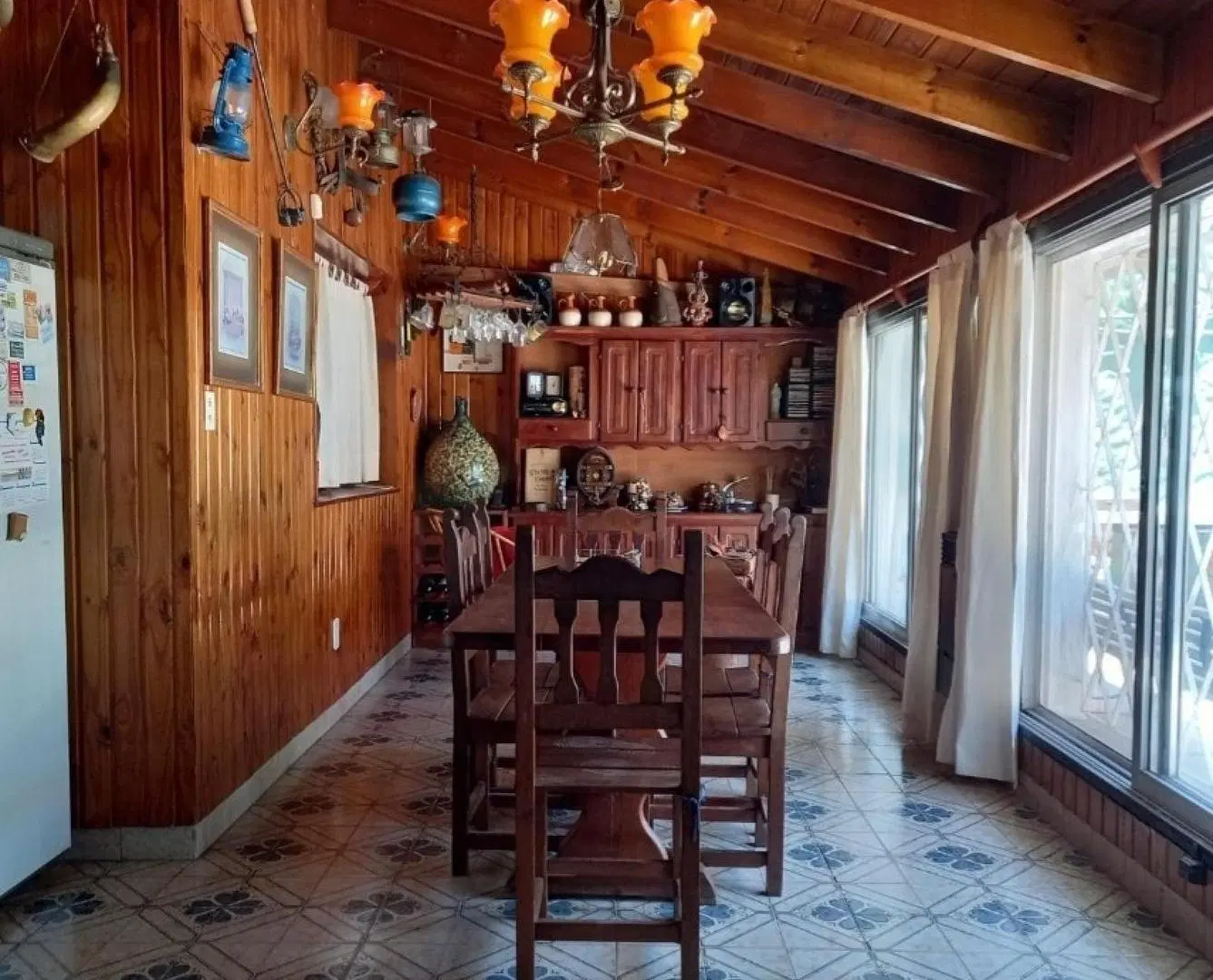 Casa en venta - 3 Dormitorios 2 Baños - 225Mts2 - Ituzaingó 8