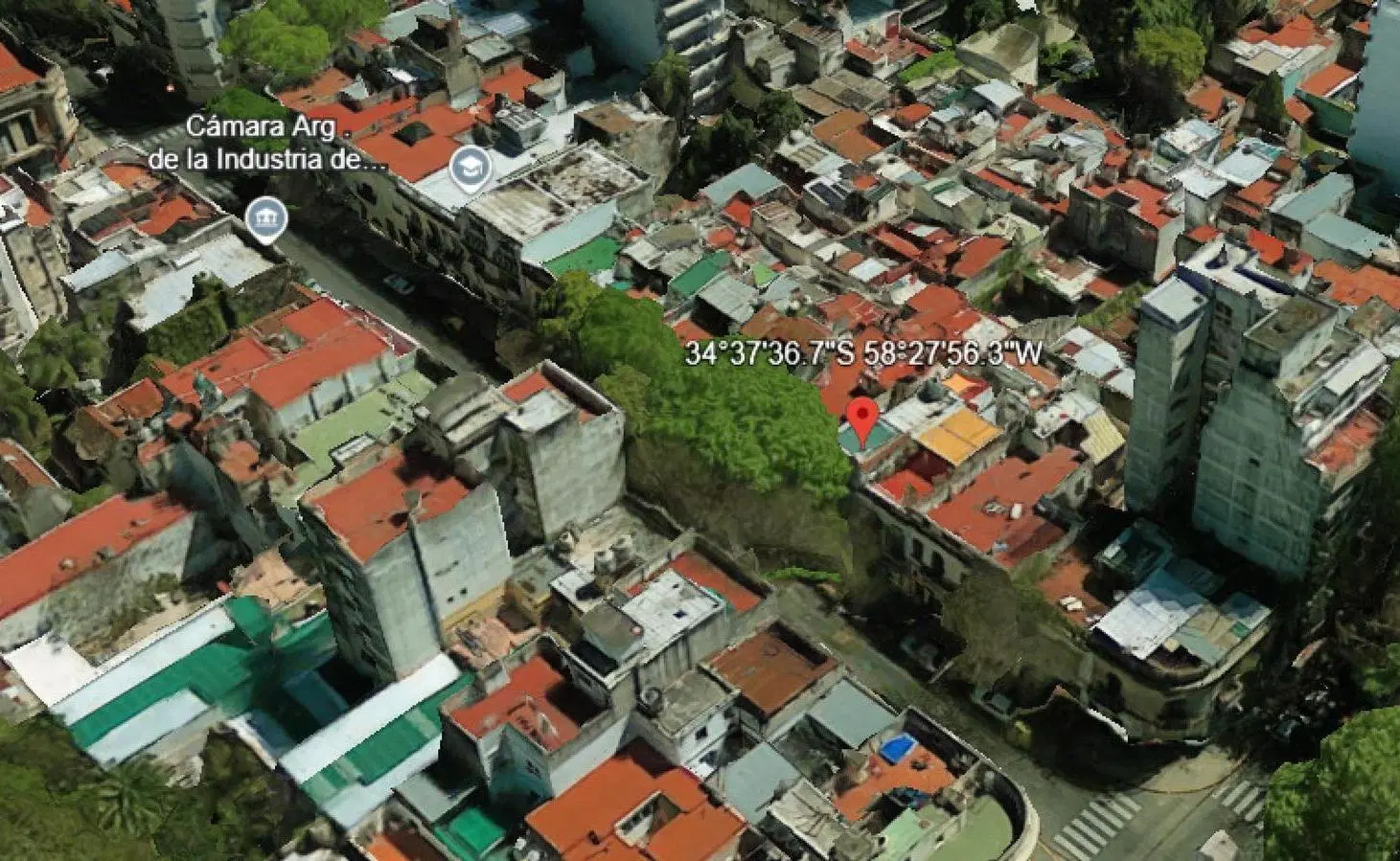 PH en venta - 4 Dormitorios 3 Baños - Flores 2