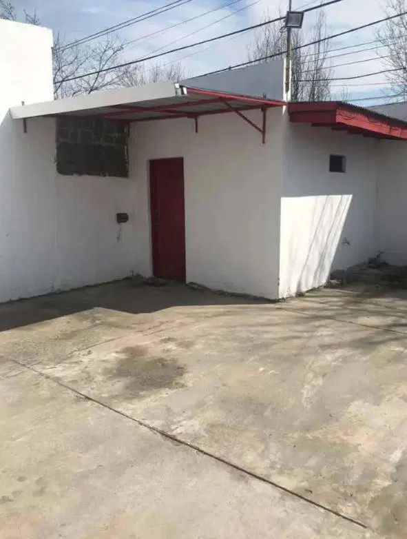 Local en venta - Canchas de fútbol - Salón - Baños - Cocina - 2.017mts2 - La Plata 4