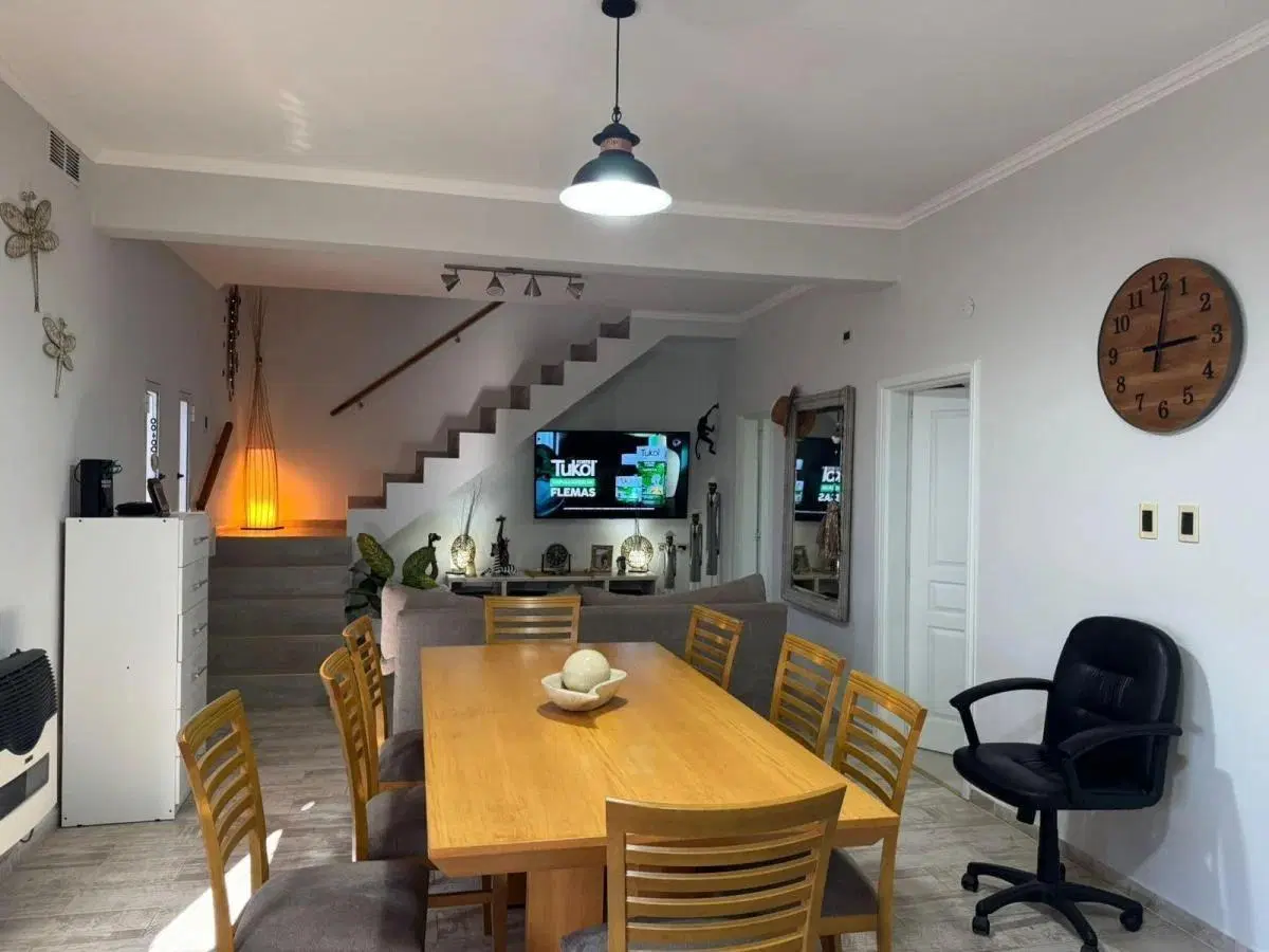 Casa en venta - 3 Dormitorios 3 Baños - 430mts2 - Chivilcoy 3