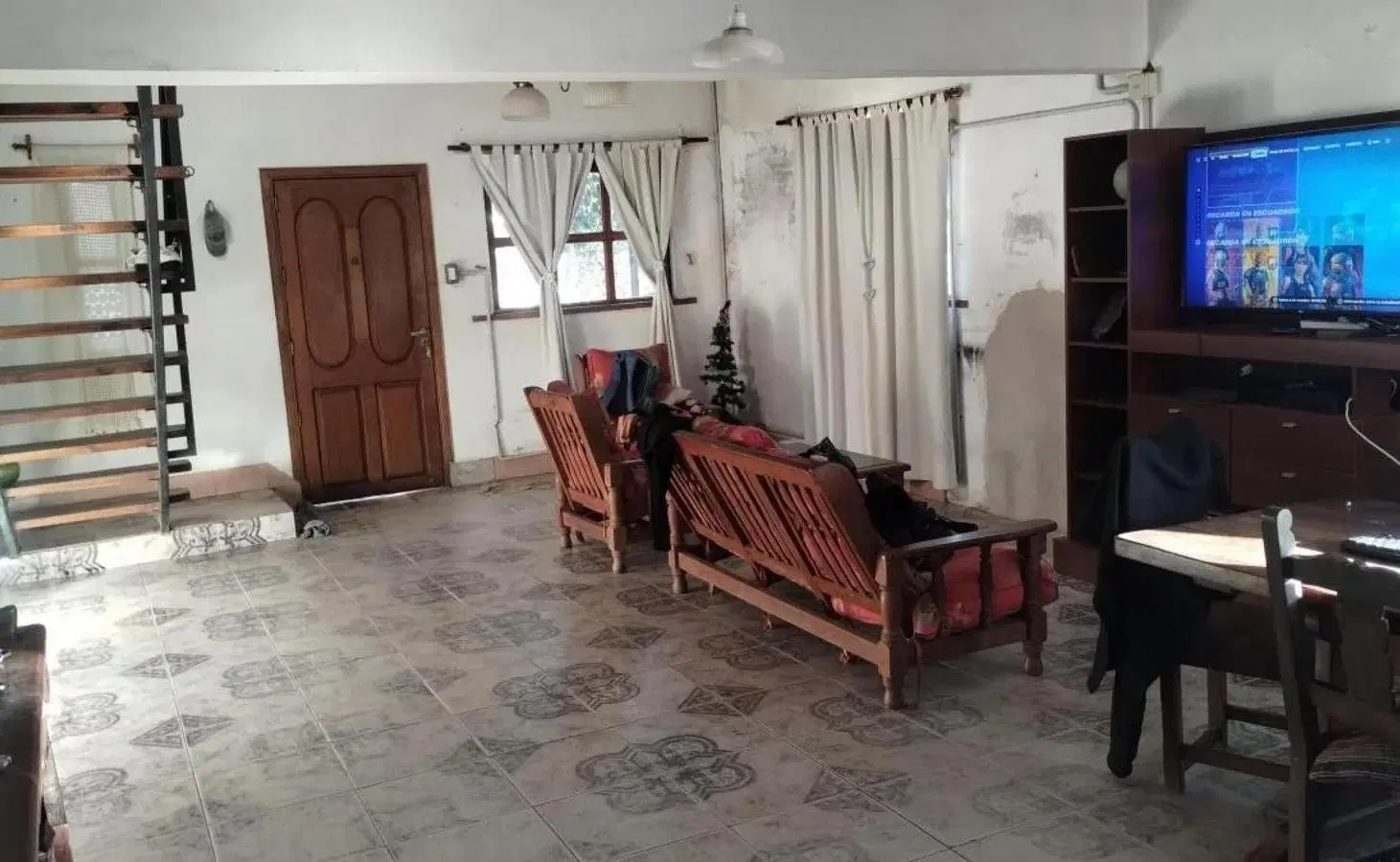 Casa en venta - 3 Dormitorios 1 Baño - Cochera - 550Mts2 - San Luis 3