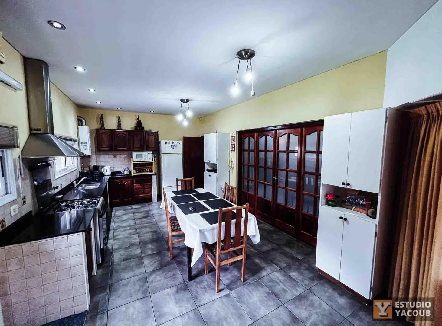 Casa en venta - 3 Dormitorios 2 Baños - Cochera - 792Mts2 - Villa Elisa, La Plata 8