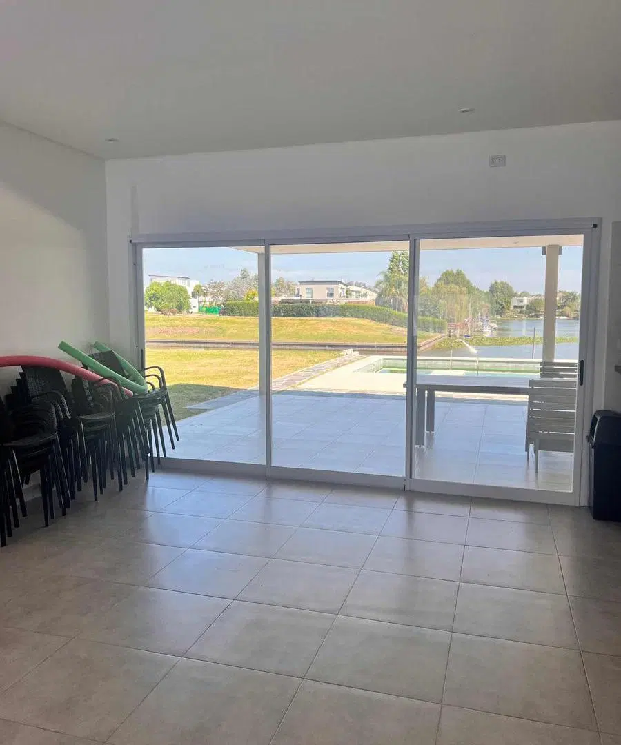 Casa en venta - 4 Dormitorios 2 Baños - Cochera - 1.800Mts2 - Ingeniero Maschwitz, Escobar 1