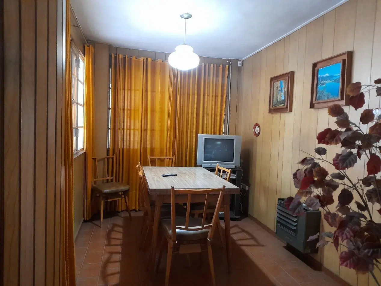 Casa en venta - 3 Dormitorios 2 Baños - 192Mts2 - Villa Lugano 4