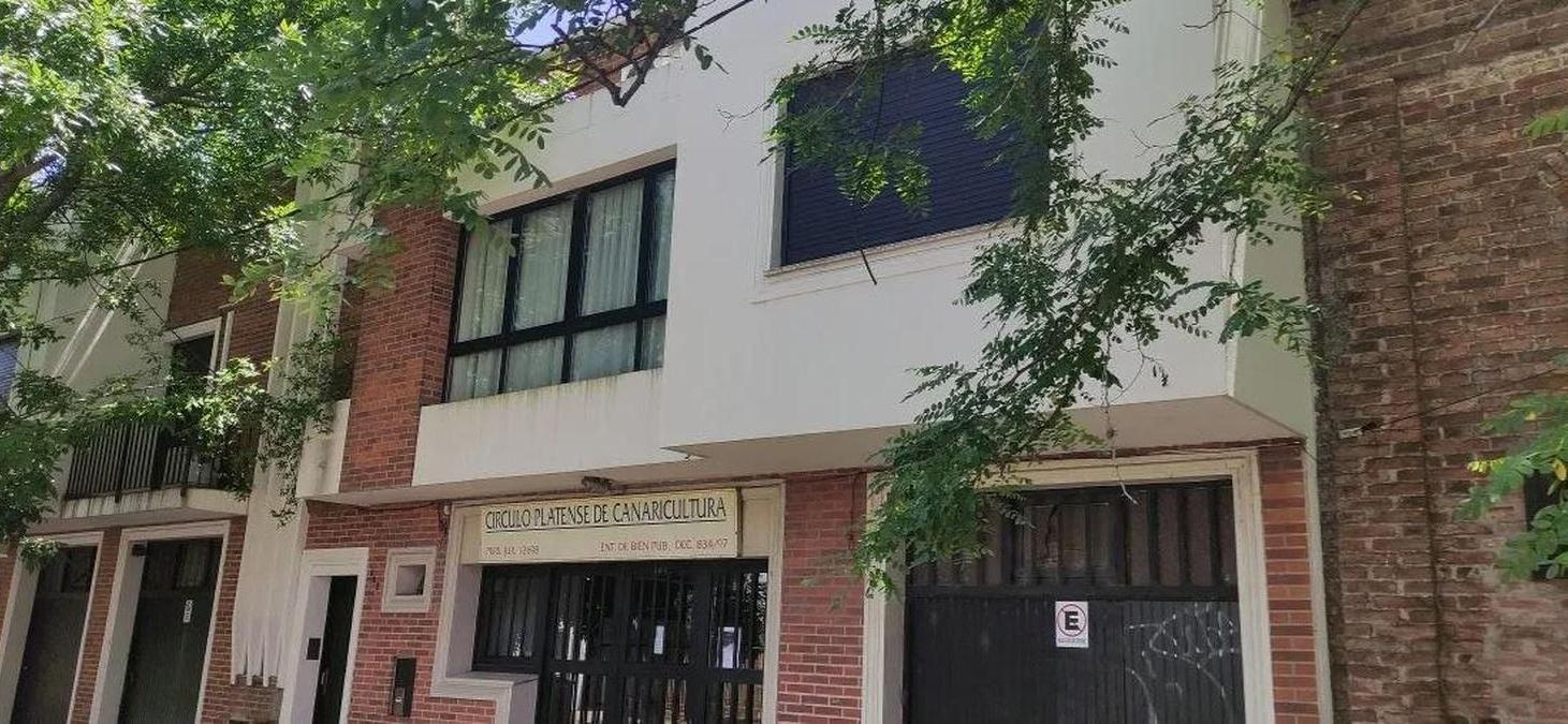 Departamento en venta - 2 dormitorios 1 baño - 99mts2 - La Plata