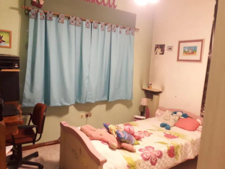 Casa en venta - 3 Dormitorios 1 Baño - Cochera - 405Mts2 - Burzaco 2