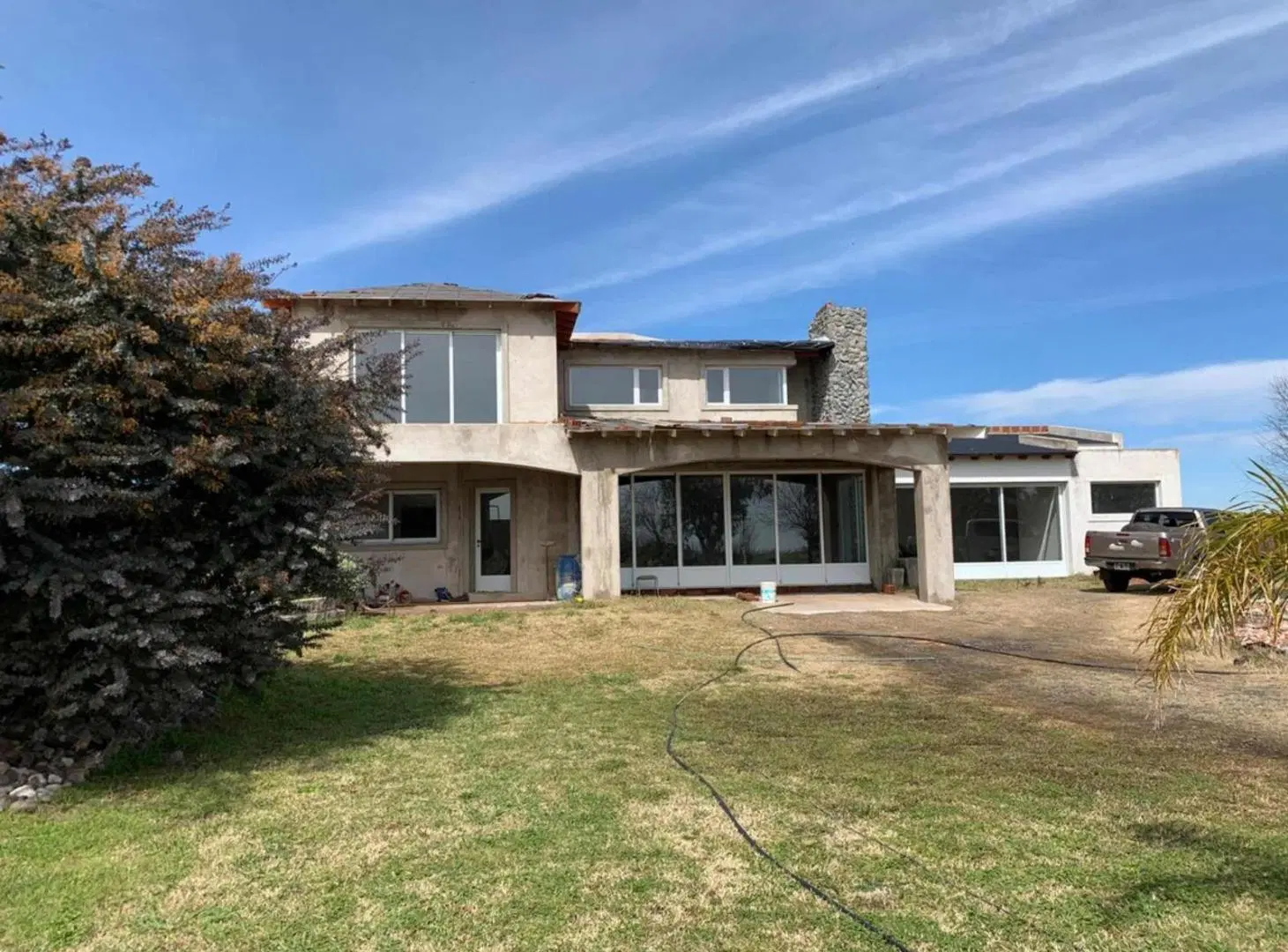 Casa en venta - 3 Dormitorios 2 Baños - Cocheras - Saladillo 4